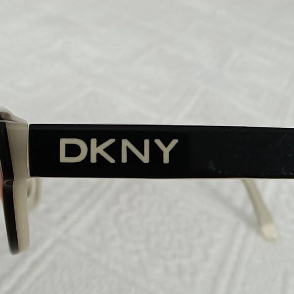 DKNY Women\'s DY4563 Eyeglasses Frames 50-17-140 Black Oval main image 4